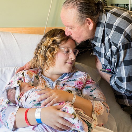 fresh 48 photo session with grandparents