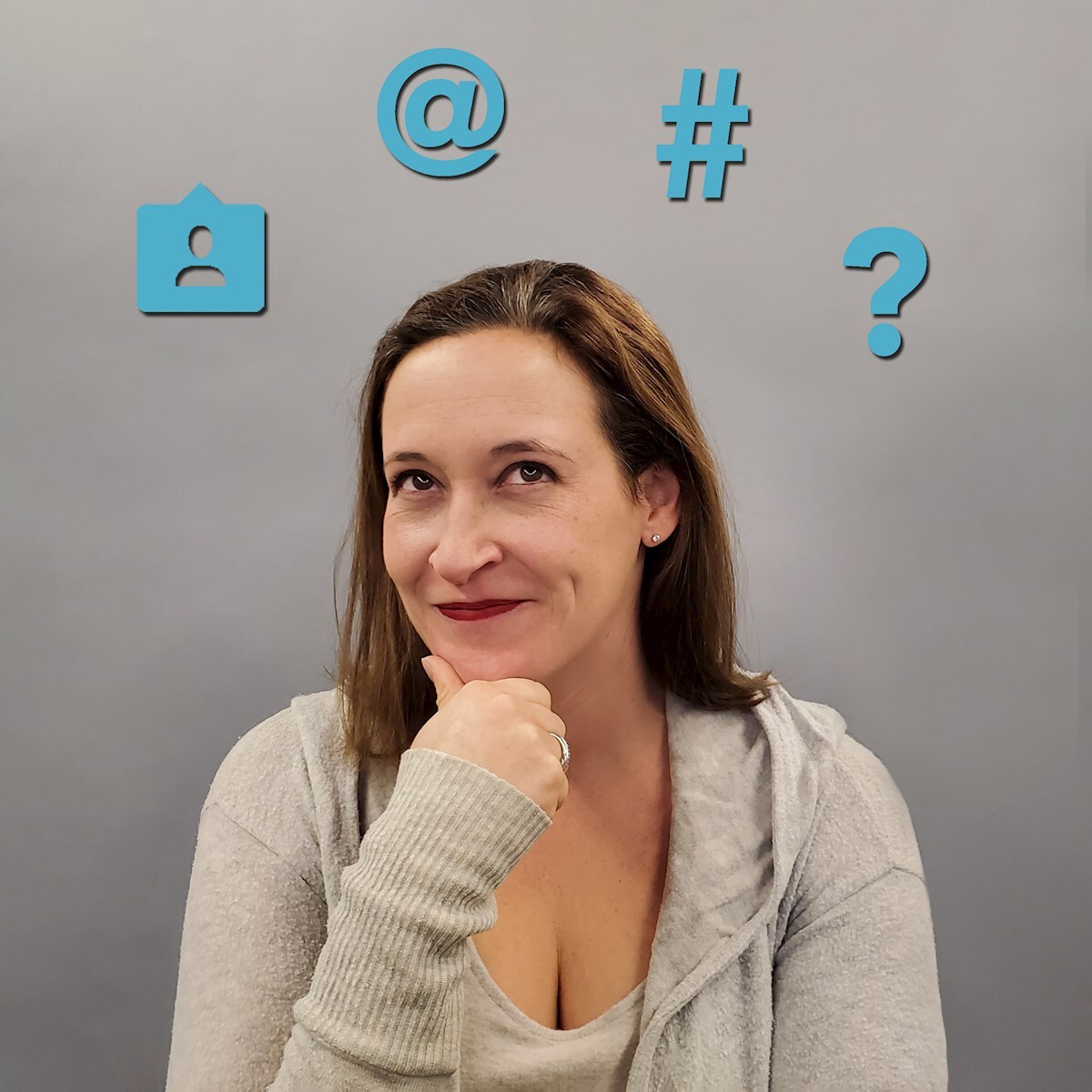 girl confused about how to use social media