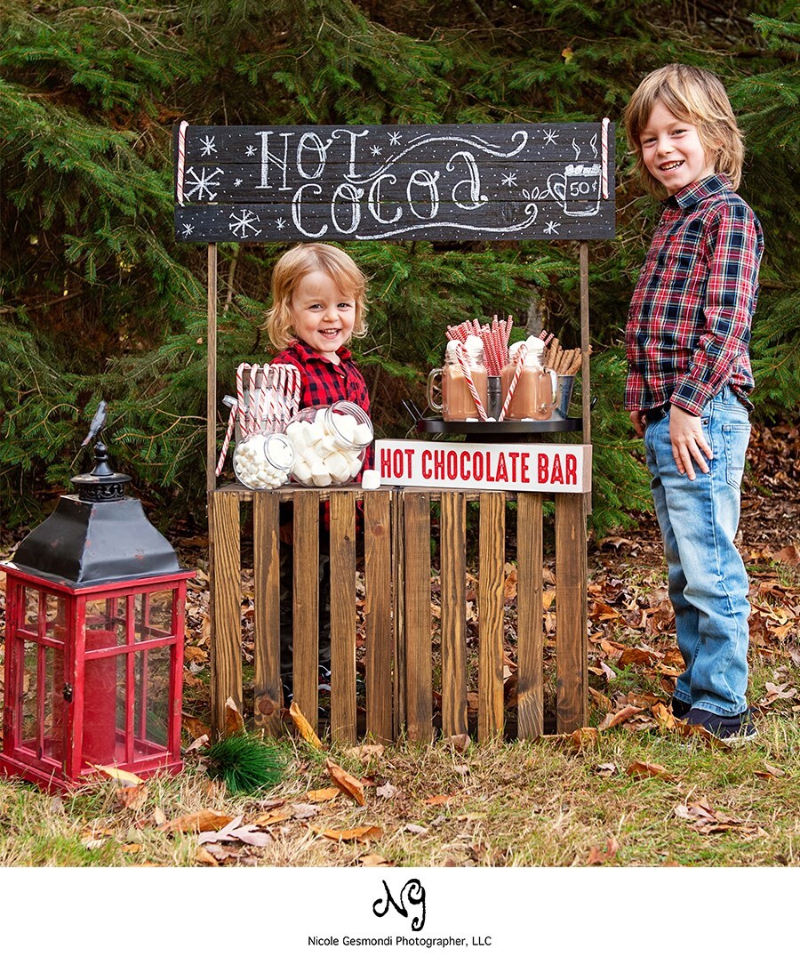 Hot chocolate stand holiday mini session props in RI